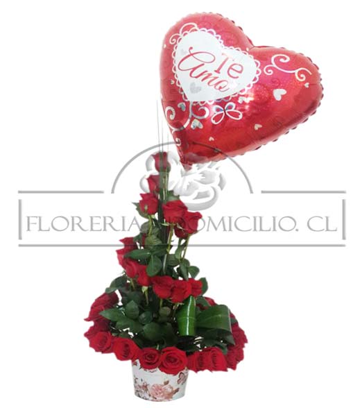 Espiral del Amor con 30 Rosas + Globo Grande